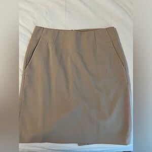 Cream business mini pencil skirt.